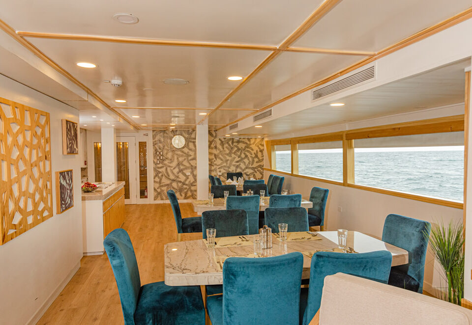 Gallery – GALAPAGOS SEA STAR YACHT